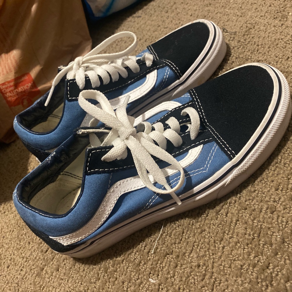 Old skool vans navy blue & white